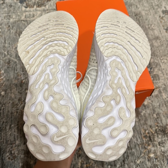 Women’s Nike React Infinity Run 2 - Picture 6 of 6